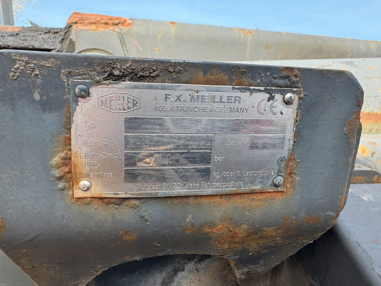 Meiller Abrollaufbau für 6X4 mit 3,90   Radstand - Camion ampliroll: photos 2 Meiller Abrollaufbau für 6X4 mit 3,90   Radstand - Camion ampliroll: photos 2