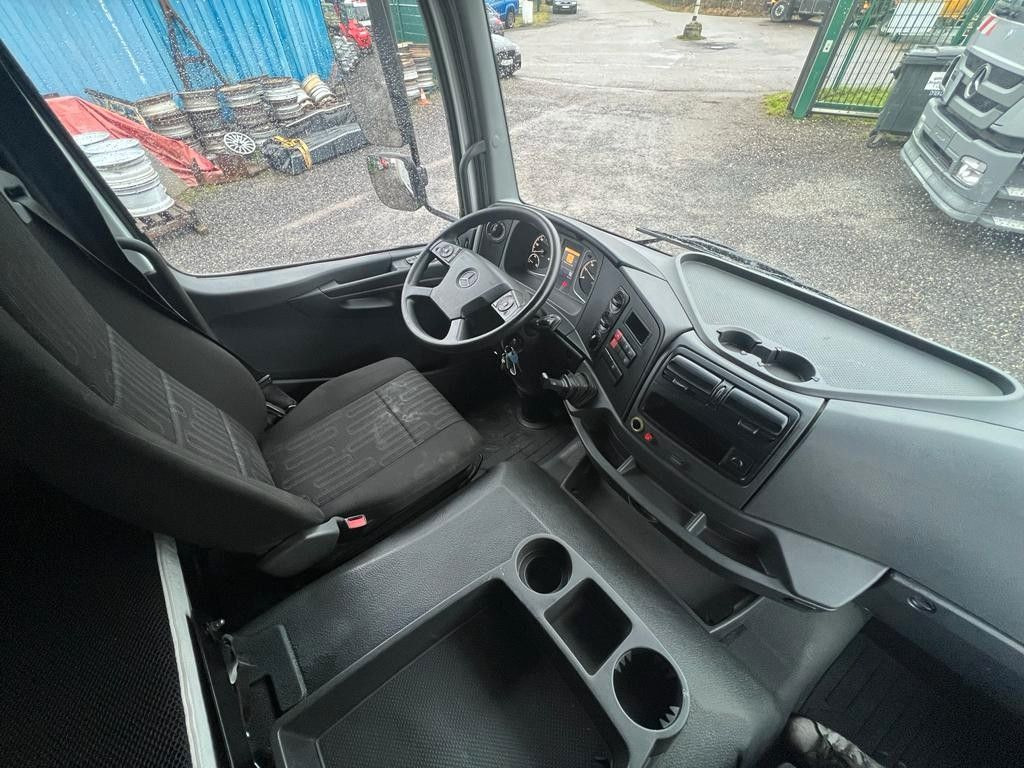 Mercedes-Benz 1324 4X2 Koffer Plane 6 to. Hebebühne Mercedes-Benz 1324 4X2 Koffer Plane 6 to. Hebebühne - Camion fourgon: photos 2 Mercedes-Benz 1324 4X2 Koffer Plane 6 to. Hebebühne Mercedes-Benz 1324 4X2 Koffer Plane 6 to. Hebebühne - Camion fourgon: photos 2