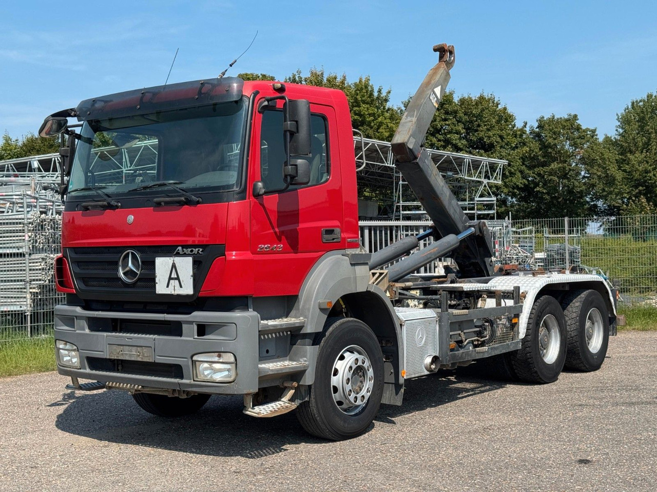 Mercedes-Benz 2643 6x4 VDL hydr. Federstütze | Klima | 6,5m - Camion ampliroll: photos 1 Mercedes-Benz 2643 6x4 VDL hydr. Federstütze | Klima | 6,5m - Camion ampliroll: photos 1