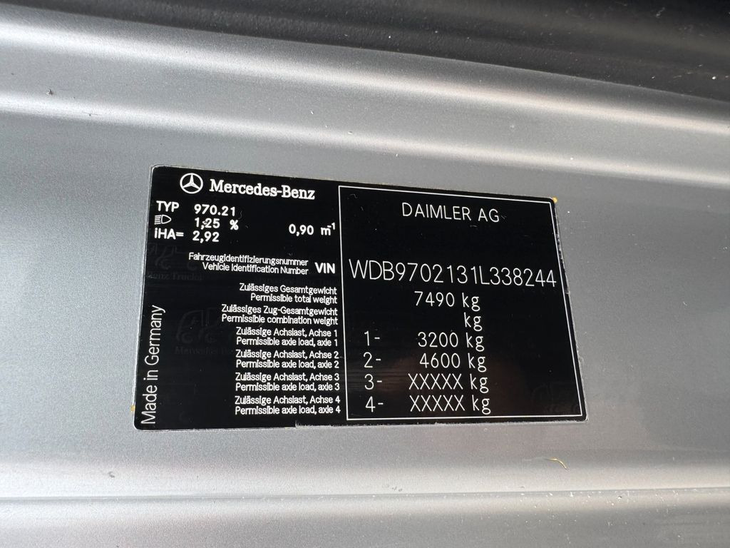 Mercedes-Benz 818 4X2 ROM Toilettenwagen - Camion hydrocureur: photos 2 Mercedes-Benz 818 4X2 ROM Toilettenwagen - Camion hydrocureur: photos 2
