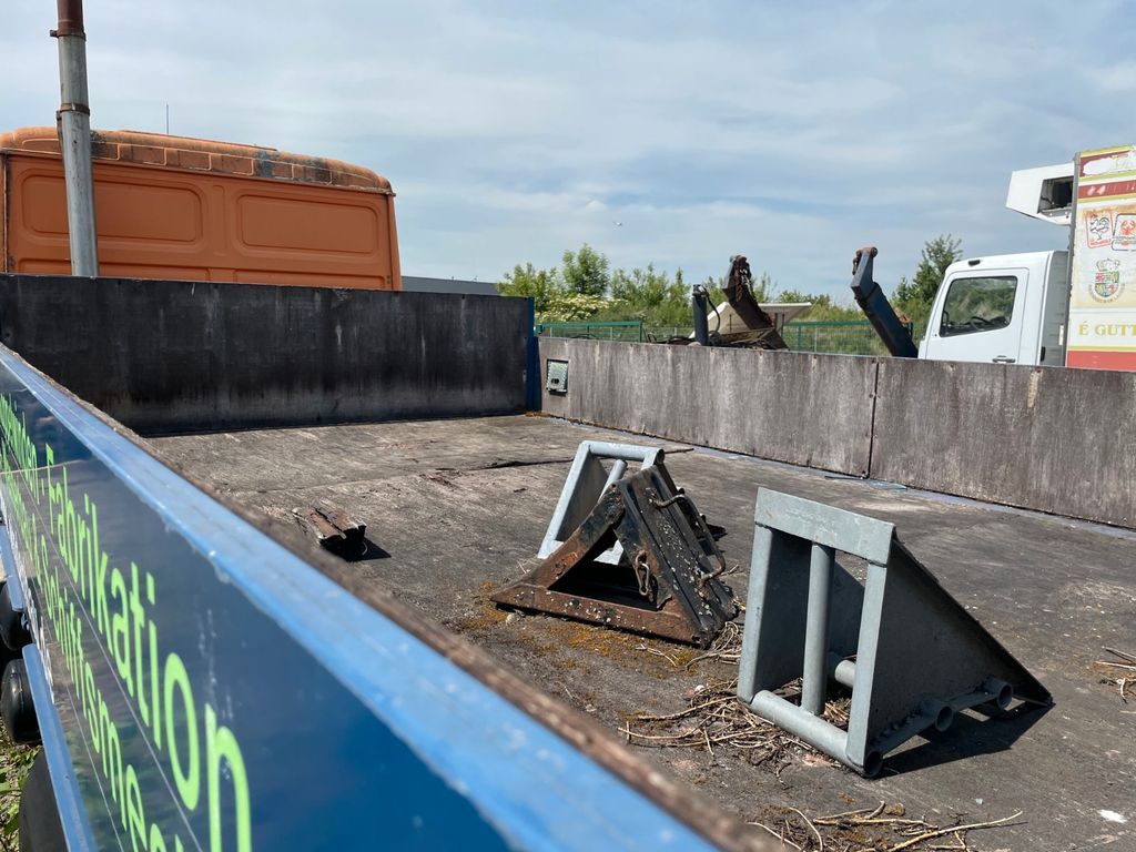 Pritsche lose mit Kransockel Pritsche lose mit Kransockel - Camion plateau: photos 5 Pritsche lose mit Kransockel Pritsche lose mit Kransockel - Camion plateau: photos 5