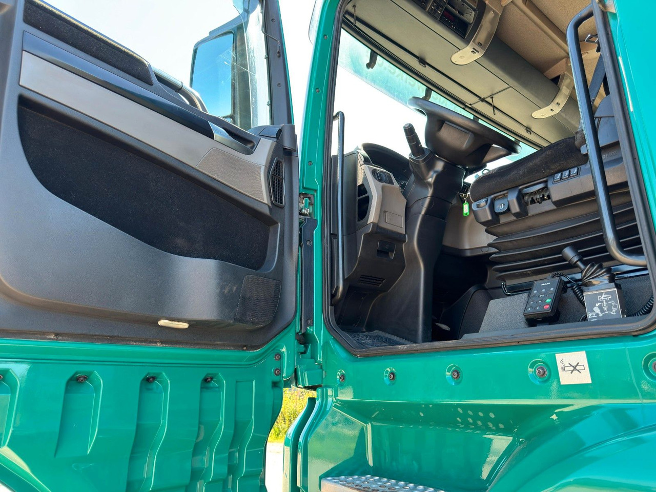 Tracteur routier MAN 18.460 4x2 Kipphydr. | Standheiz. | Top Zustand: photos 9 Tracteur routier MAN 18.460 4x2 Kipphydr. | Standheiz. | Top Zustand: photos 9