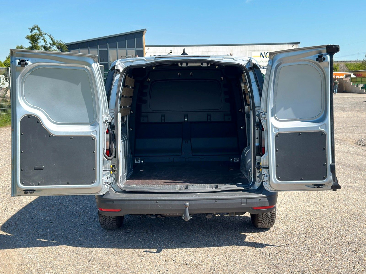 Volkswagen Caddy 4x2 | Klima | AHK | PDC | Spurhalteass. - Transport de personnes: photos 5 Volkswagen Caddy 4x2 | Klima | AHK | PDC | Spurhalteass. - Transport de personnes: photos 5