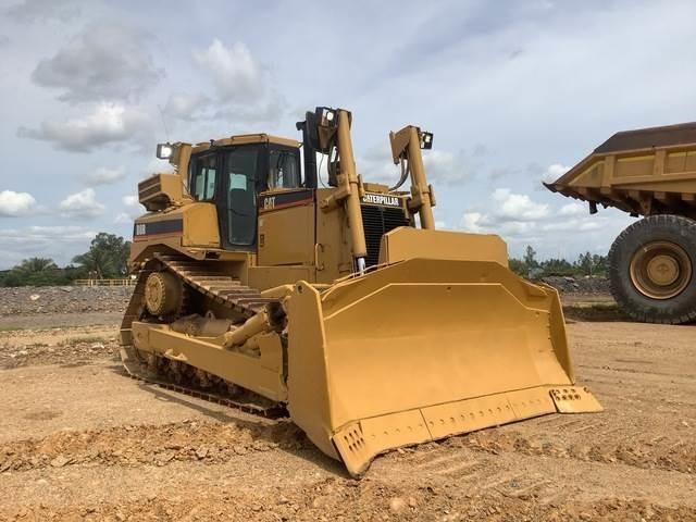 CAT D8R - Bulldozer: photos 4 CAT D8R - Bulldozer: photos 4