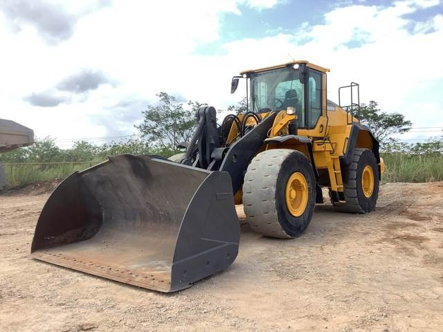 Volvo L150H - Chargeuse sur pneus: photos 1 Volvo L150H - Chargeuse sur pneus: photos 1