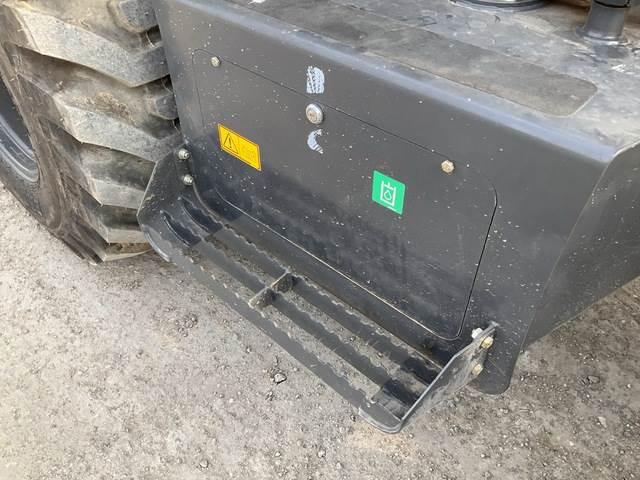 Tractopelle CASE 570SV: photos 16