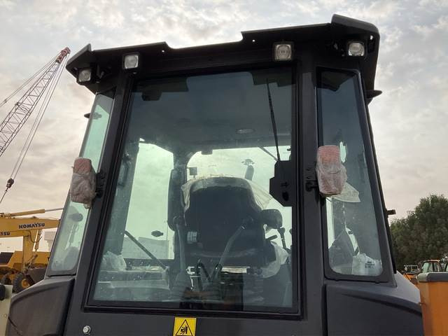 Tractopelle CASE 570SV: photos 17