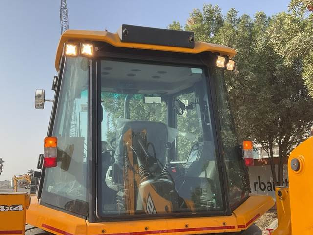 Tractopelle JCB 3DX: photos 17