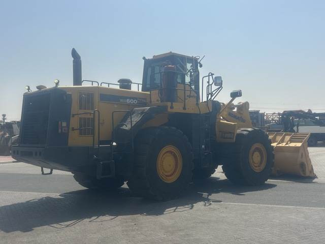 Komatsu WA600-6R - Chargeuse sur pneus: photos 3 Komatsu WA600-6R - Chargeuse sur pneus: photos 3