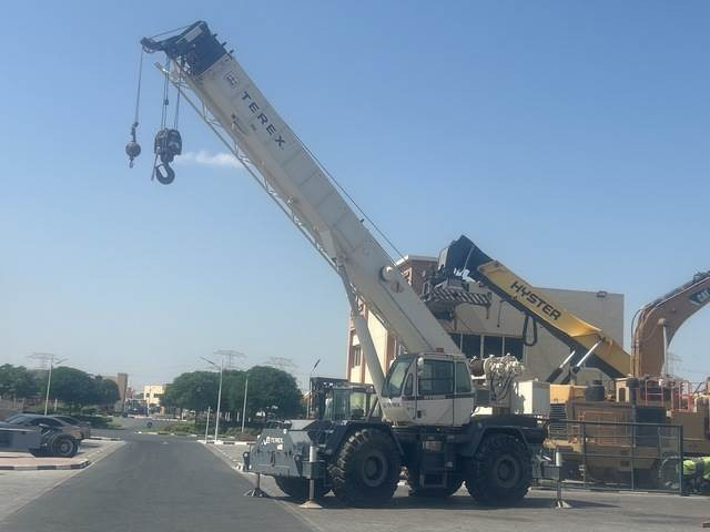 Terex RT555 - Grue automotrice lente: photos 1 Terex RT555 - Grue automotrice lente: photos 1