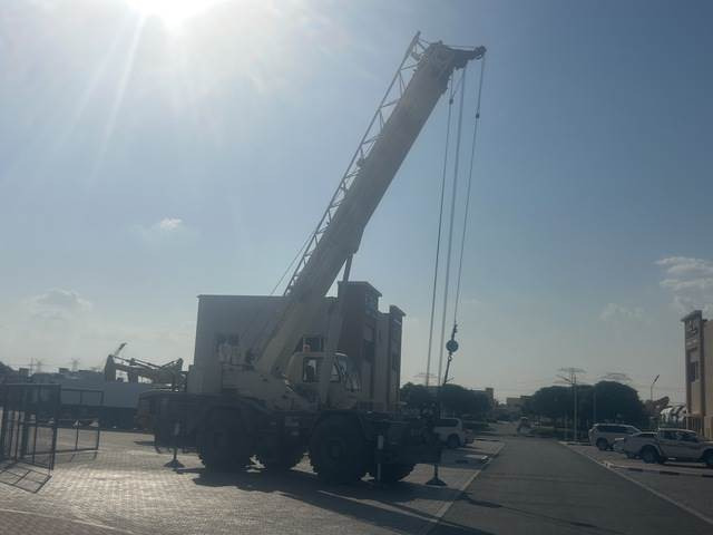 Terex RT555 - Grue automotrice lente: photos 4 Terex RT555 - Grue automotrice lente: photos 4