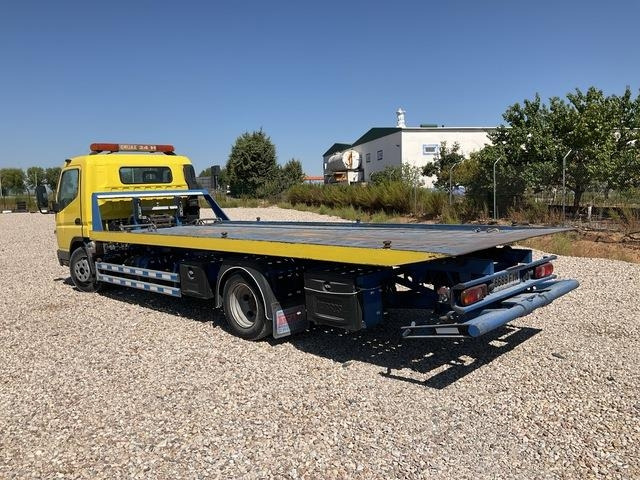 Mitsubishi Canter - Remorqueuse: photos 2 Mitsubishi Canter - Remorqueuse: photos 2