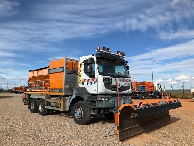 Renault Kerax - Engin de déneigement: photos 4 Renault Kerax - Engin de déneigement: photos 4