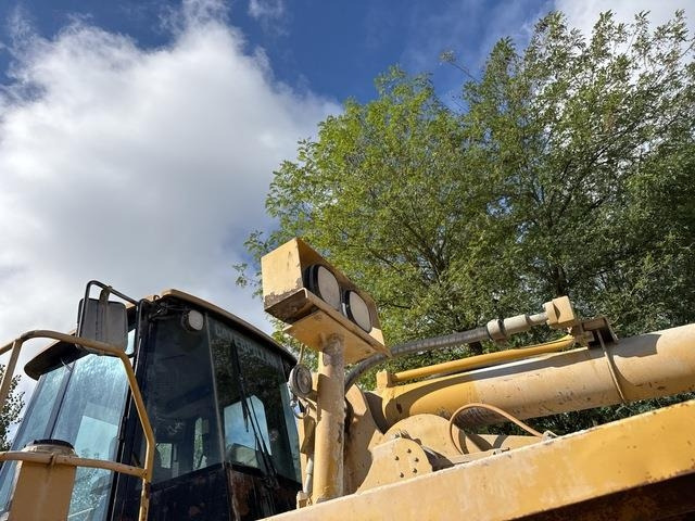 Chargeuse sur pneus CAT 988G: photos 17