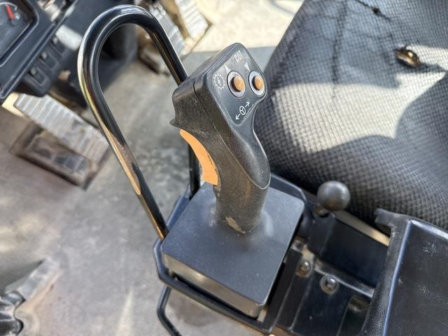 Chargeuse sur pneus CAT 988G: photos 21