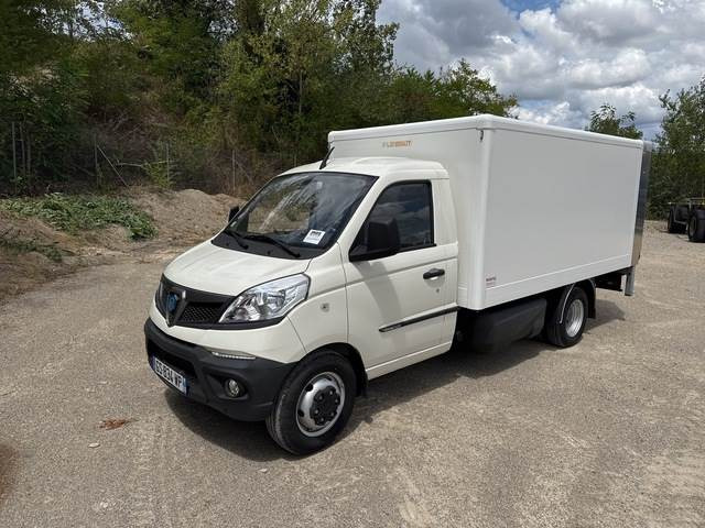 Piaggio Porter NP6 - Fourgon utilitaire: photos 1 Piaggio Porter NP6 - Fourgon utilitaire: photos 1