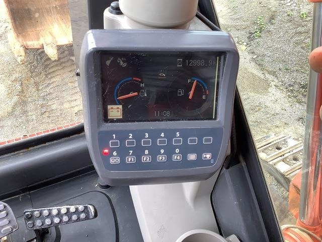 Pelle sur chenille Hitachi EX1200-6: photos 23