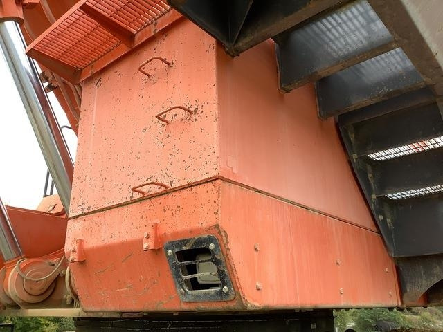 Pelle sur chenille Hitachi EX1200-6: photos 9