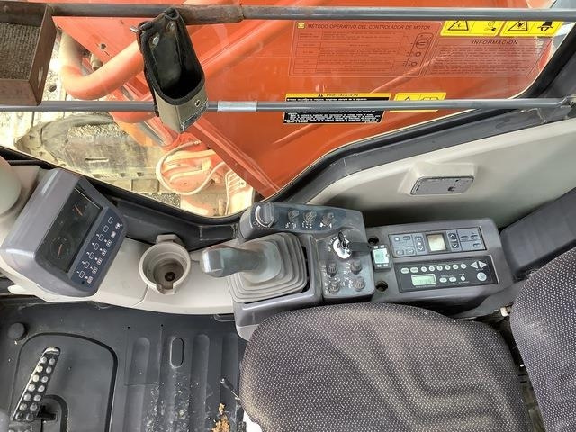 Pelle sur chenille Hitachi EX1200-6: photos 22