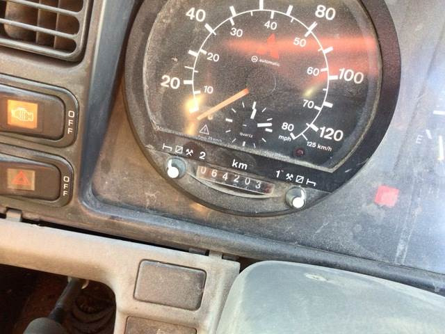 Balayeuse de voirie Mitsubishi Canter: photos 8