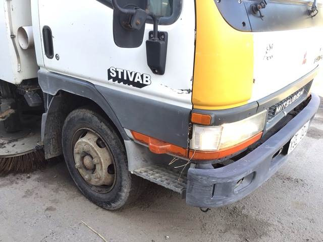 Balayeuse de voirie Mitsubishi Canter: photos 19