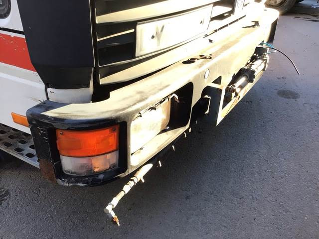 Balayeuse de voirie Volvo FL611: photos 22