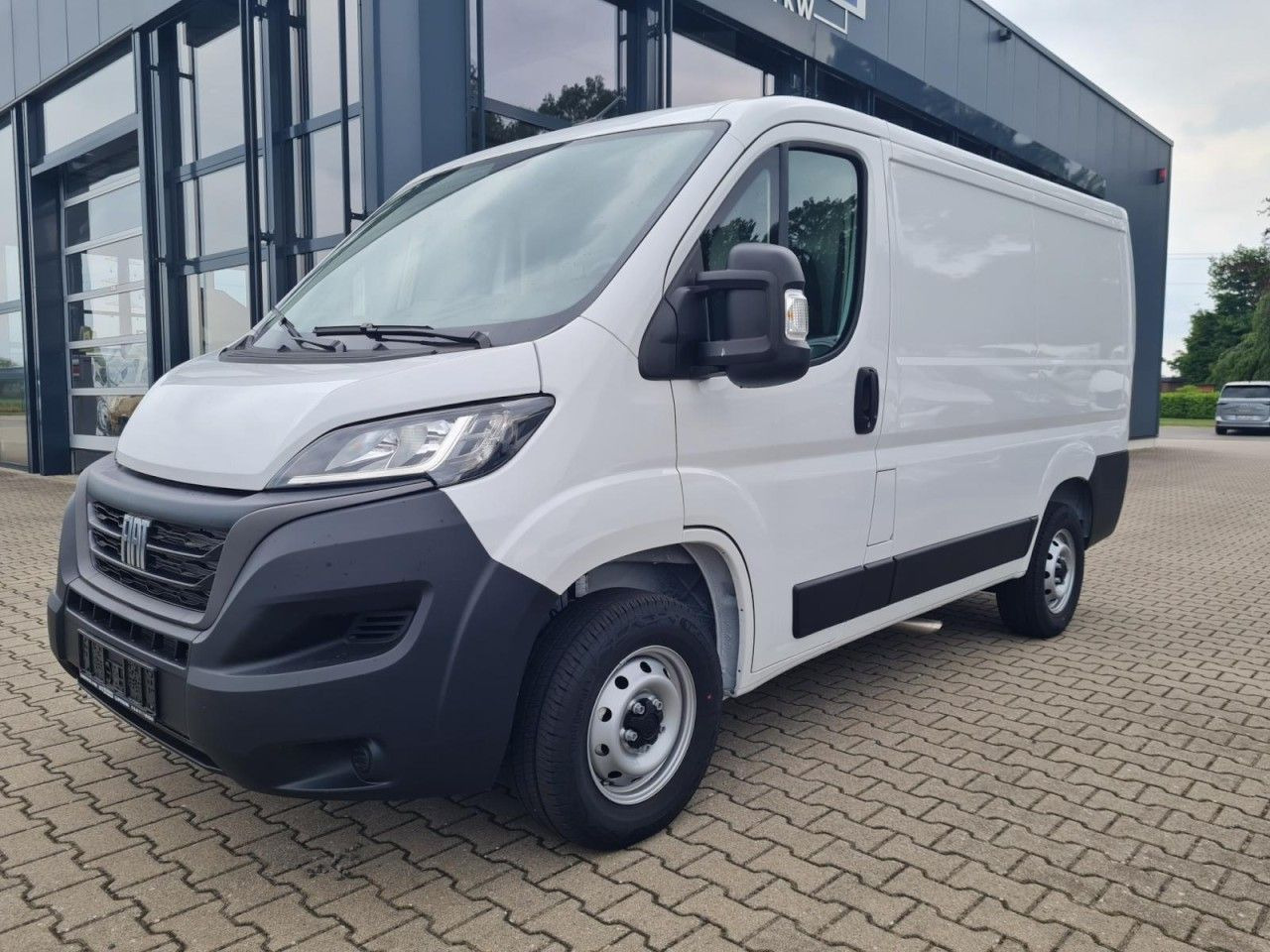 Fiat Ducato 30 Kasten L1H1 KLIMA PDC Werkstatteinrich - Fourgonnette: photos 2 Fiat Ducato 30 Kasten L1H1 KLIMA PDC Werkstatteinrich - Fourgonnette: photos 2