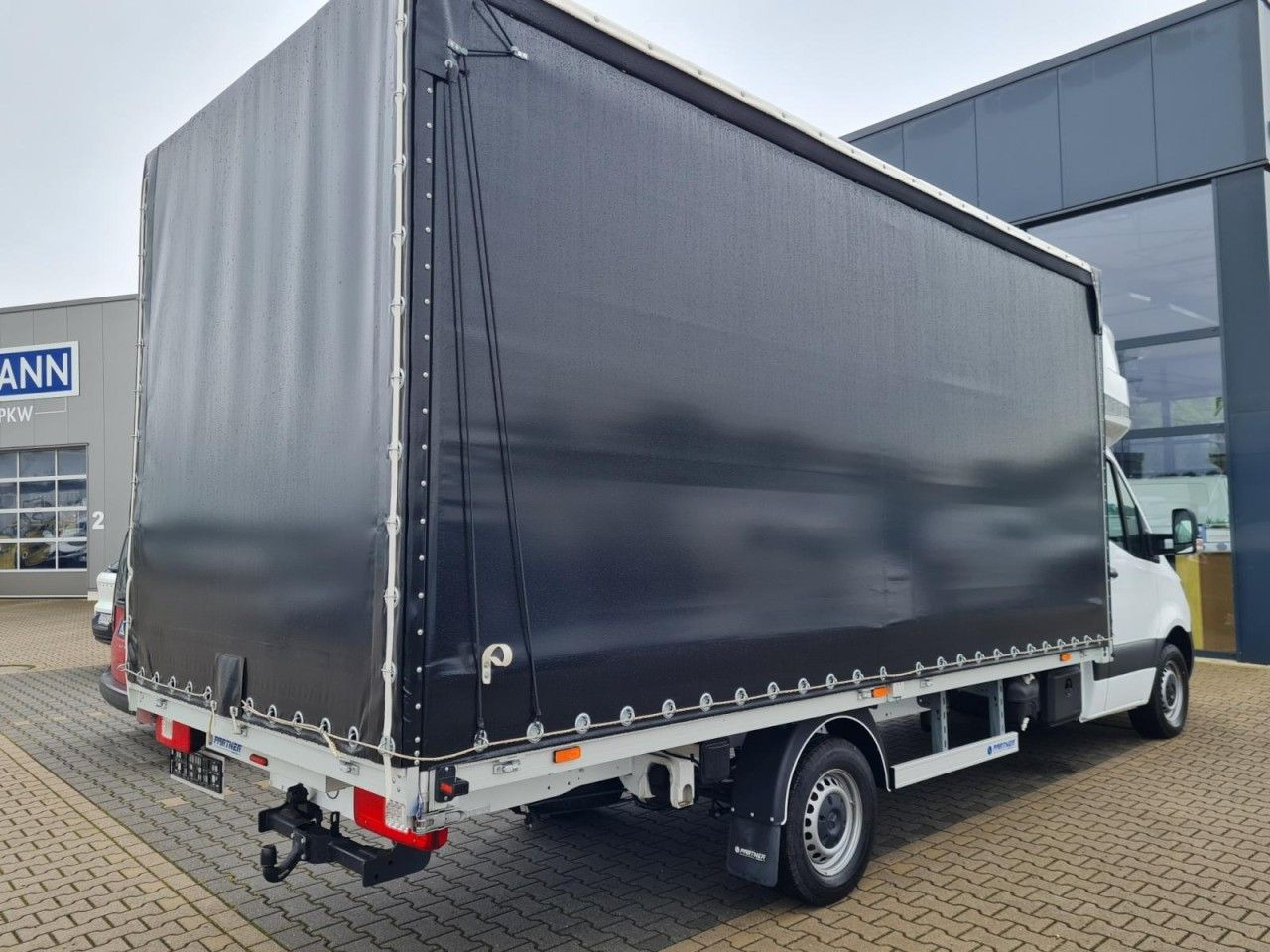 Mercedes-Benz Sprinter 317 AG Pritsche Schiebe Plane Schlafkab - Utilitaire rideaux coulissants (PLSC): photos 4 Mercedes-Benz Sprinter 317 AG Pritsche Schiebe Plane Schlafkab - Utilitaire rideaux coulissants (PLSC): photos 4