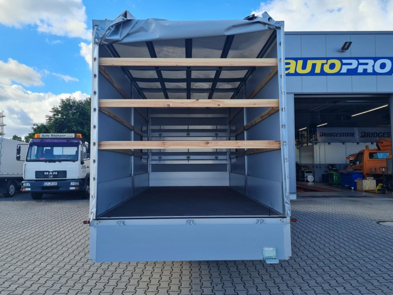 Utilitaire rideaux coulissants (PLSC) Mercedes-Benz Sprinter 317 CDI Pritsche Plane Schlafkab. RWD: photos 16