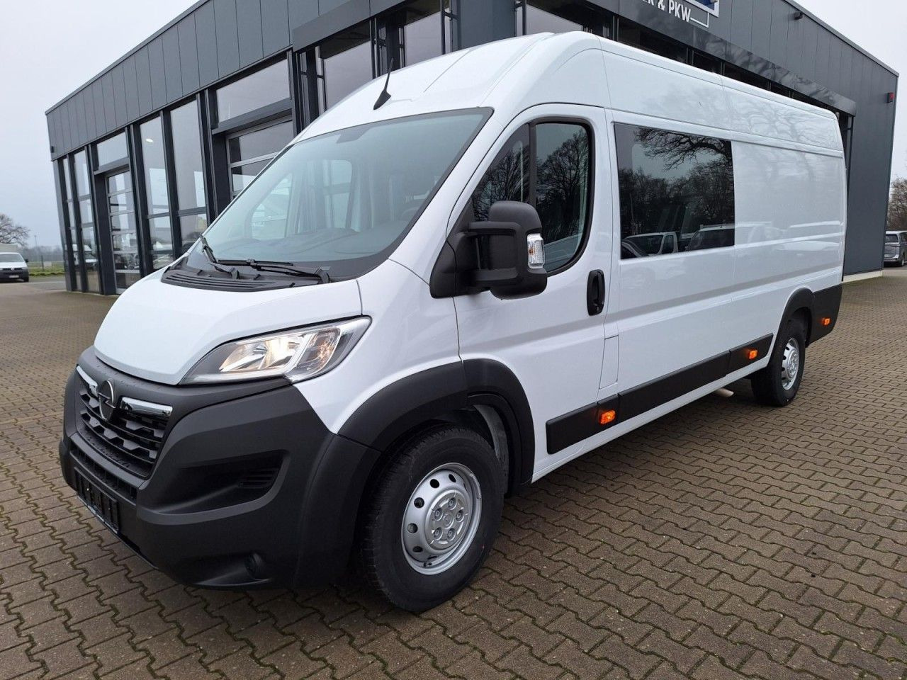 Opel Movano 35 Kasten L4 Doka 6-Sitze verstärkt PDC T - Fourgon utilitaire, Utilitaire double cabine: photos 3 Opel Movano 35 Kasten L4 Doka 6-Sitze verstärkt PDC T - Fourgon utilitaire, Utilitaire double cabine: photos 3