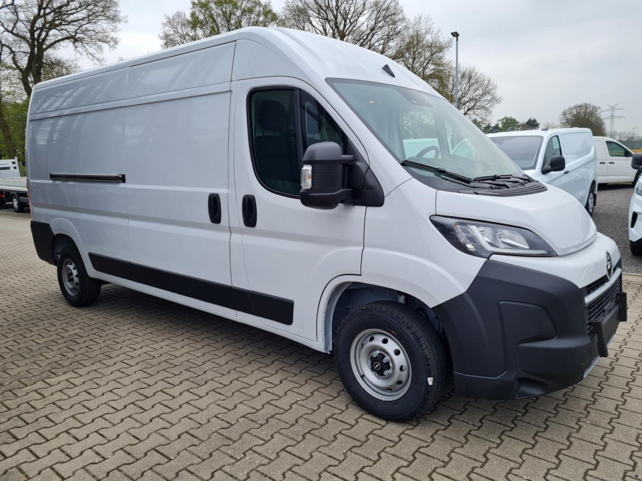 Opel Movano Kasten 2.2 HDI 180 L3H2 Klima NAVI TEMPOMAT - Fourgon utilitaire: photos 5 Opel Movano Kasten 2.2 HDI 180 L3H2 Klima NAVI TEMPOMAT - Fourgon utilitaire: photos 5