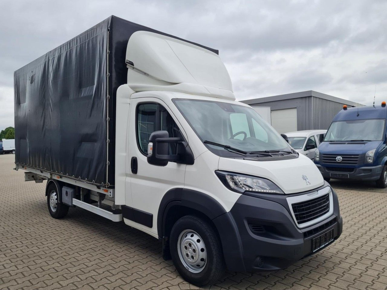 Peugeot Boxer 3,5t Pritsche Plane 2.2 HDi L4 435 - Utilitaire rideaux coulissants (PLSC): photos 3 Peugeot Boxer 3,5t Pritsche Plane 2.2 HDi L4 435 - Utilitaire rideaux coulissants (PLSC): photos 3