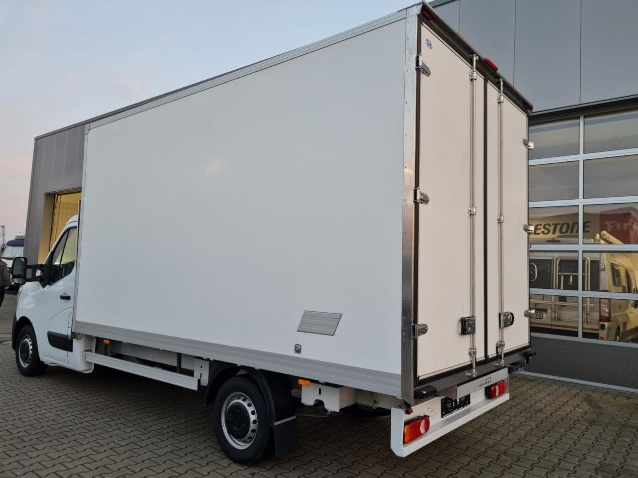Renault Master 3.5t Möbel Koffer KLIMA LUFTFEDERUNG TEMP - Fourgon grand volume: photos 5 Renault Master 3.5t Möbel Koffer KLIMA LUFTFEDERUNG TEMP - Fourgon grand volume: photos 5