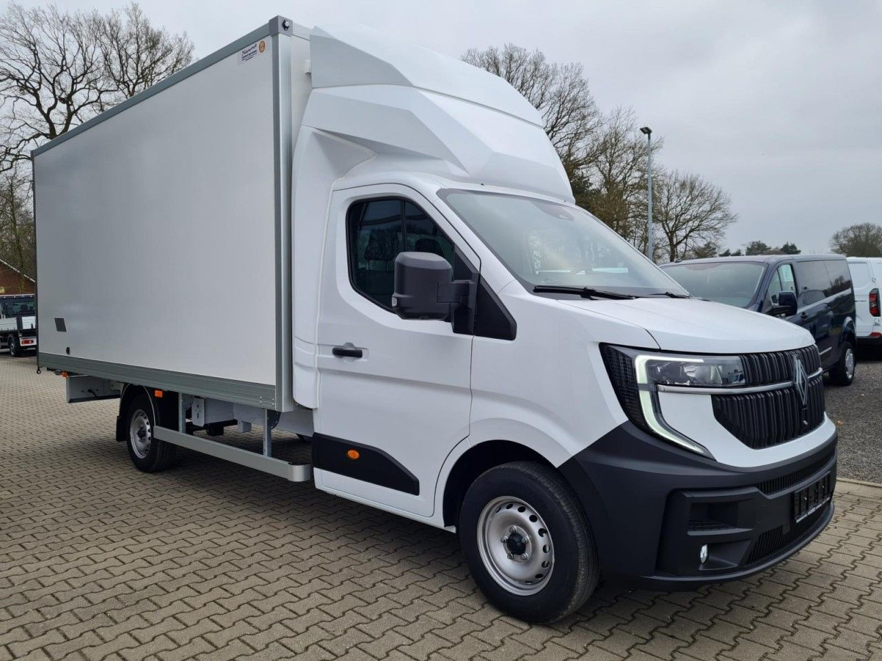 Renault Master 35 New Möbel Koffer KLIMA Tempom LF 4,80m - Fourgon grand volume: photos 3 Renault Master 35 New Möbel Koffer KLIMA Tempom LF 4,80m - Fourgon grand volume: photos 3