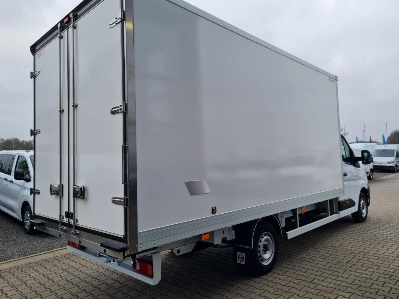 Renault Master 35 New Möbel Koffer KLIMA Tempom LF 4,80m - Fourgon grand volume: photos 4 Renault Master 35 New Möbel Koffer KLIMA Tempom LF 4,80m - Fourgon grand volume: photos 4