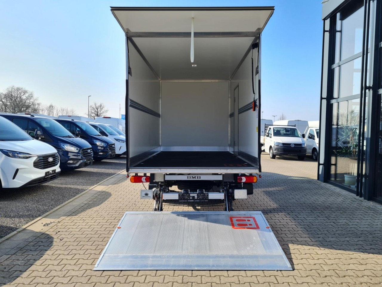 Renault Master 35 New Möbel Koffer LBW KAMERA LUFTFEDERUNG - Fourgon grand volume: photos 5 Renault Master 35 New Möbel Koffer LBW KAMERA LUFTFEDERUNG - Fourgon grand volume: photos 5