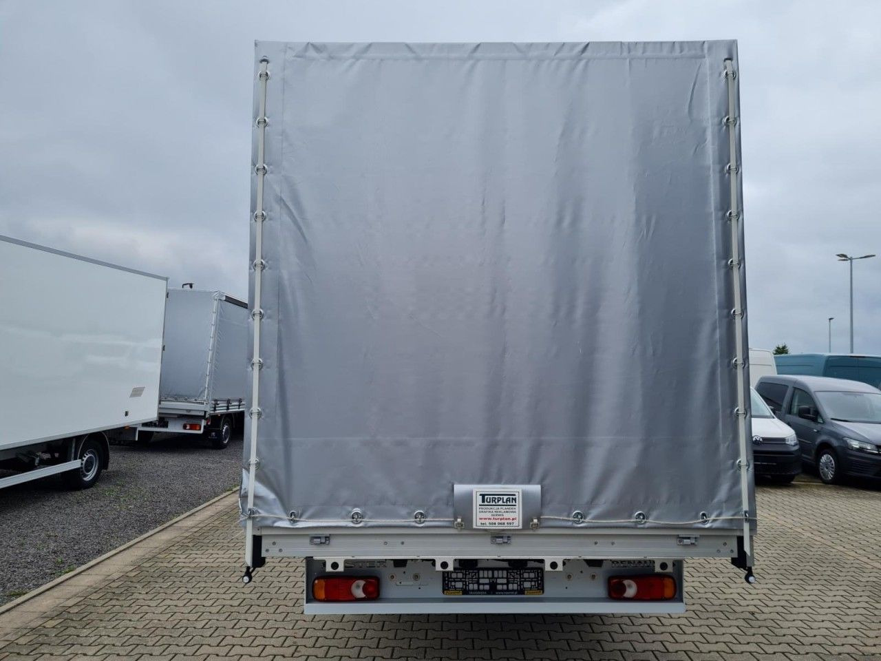 Renault Master 35 Pritsche Schiebe Plane Schlafkab Luftf - Utilitaire rideaux coulissants (PLSC): photos 5 Renault Master 35 Pritsche Schiebe Plane Schlafkab Luftf - Utilitaire rideaux coulissants (PLSC): photos 5