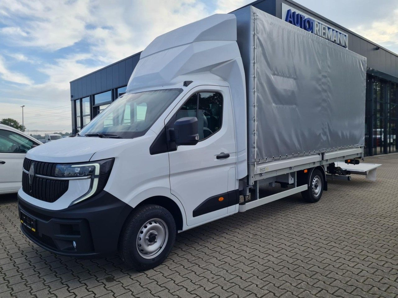 Renault Master Pritsche Schiebe Plane LBW 10 Pal. Luftfe - Utilitaire rideaux coulissants (PLSC): photos 3 Renault Master Pritsche Schiebe Plane LBW 10 Pal. Luftfe - Utilitaire rideaux coulissants (PLSC): photos 3