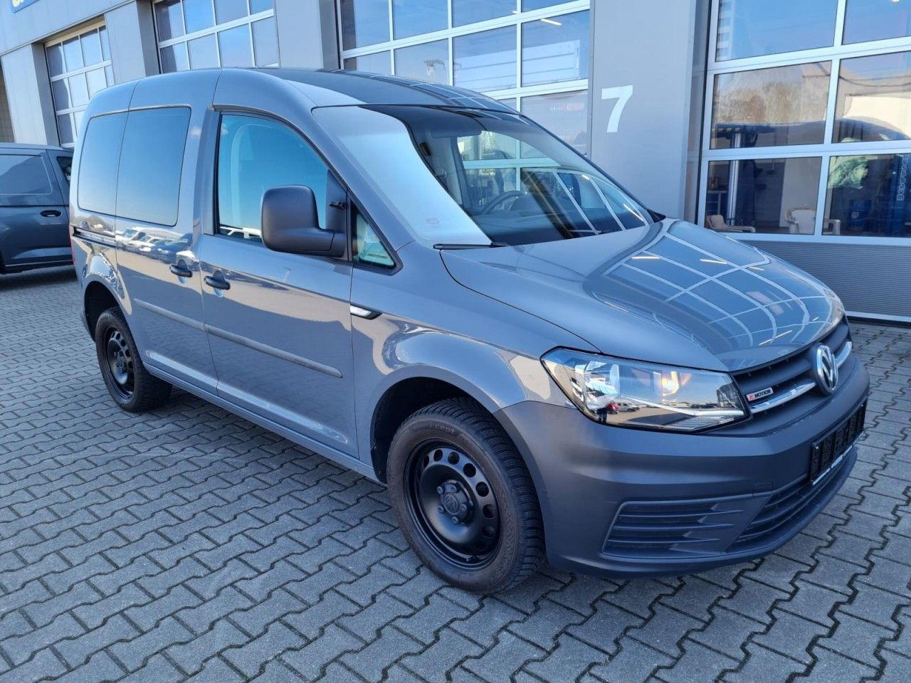 Volkswagen Caddy Kombi 4Motion TDi 5-Sitze KLIMA STHZ TEMPO - Transport de personnes: photos 3 Volkswagen Caddy Kombi 4Motion TDi 5-Sitze KLIMA STHZ TEMPO - Transport de personnes: photos 3