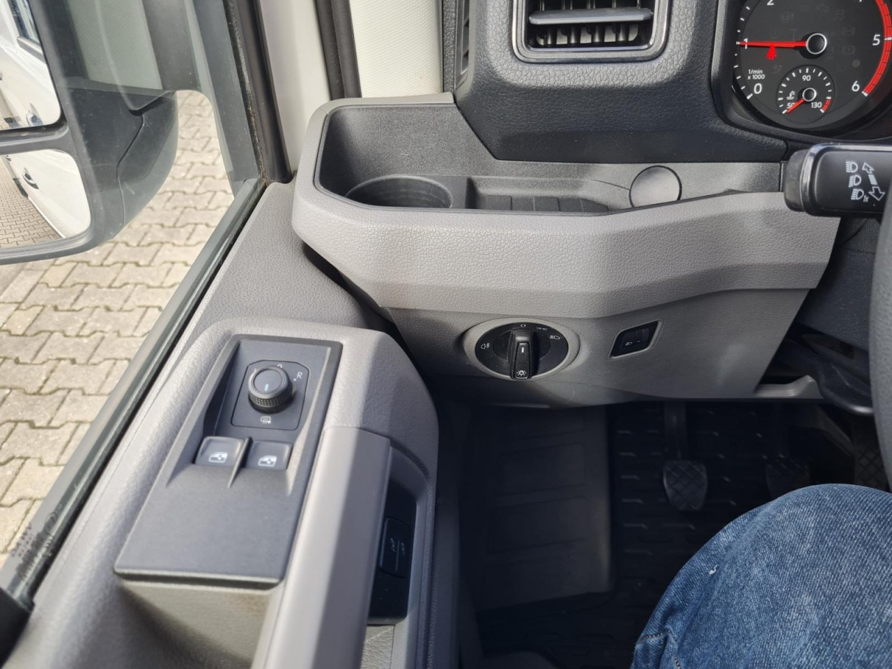 Utilitaire plateau, Utilitaire double cabine Volkswagen Crafter 35 Doka TDI Pritsche L4 4Motion: photos 17 Utilitaire plateau, Utilitaire double cabine Volkswagen Crafter 35 Doka TDI Pritsche L4 4Motion: photos 17