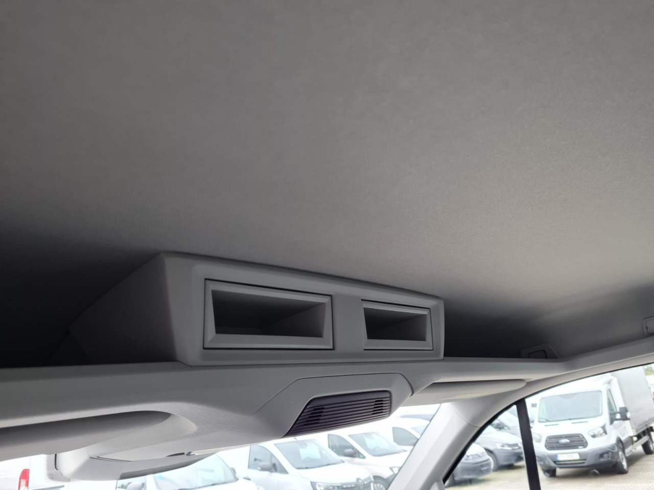 Utilitaire plateau, Utilitaire double cabine Volkswagen Crafter 35 Doka TDI Pritsche L4 AHK Komfortsitz: photos 12 Utilitaire plateau, Utilitaire double cabine Volkswagen Crafter 35 Doka TDI Pritsche L4 AHK Komfortsitz: photos 12