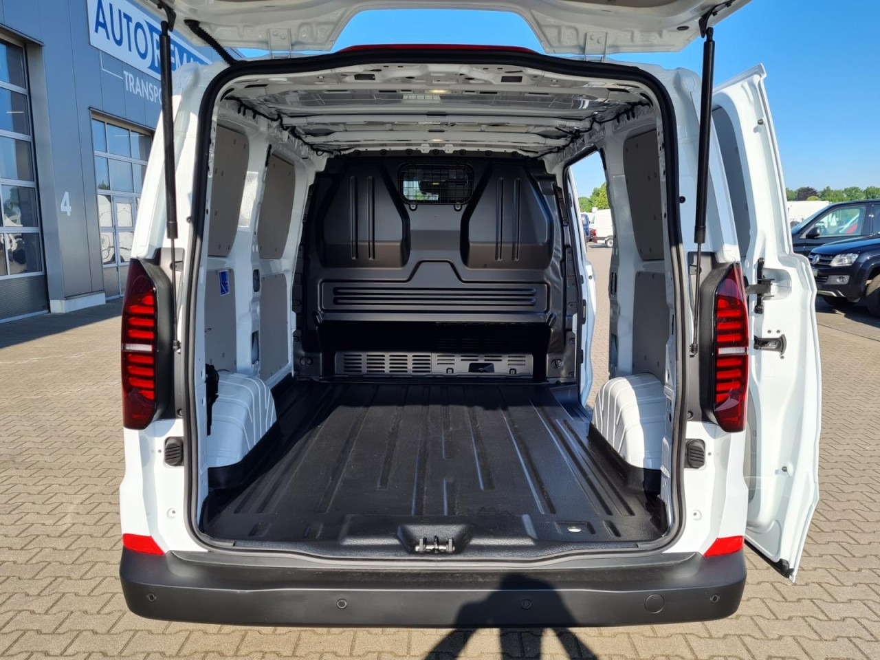 Volkswagen T7 Transporter Kasten Tdi KR Heckklappe PDC KLIMA - Fourgonnette: photos 5 Volkswagen T7 Transporter Kasten Tdi KR Heckklappe PDC KLIMA - Fourgonnette: photos 5