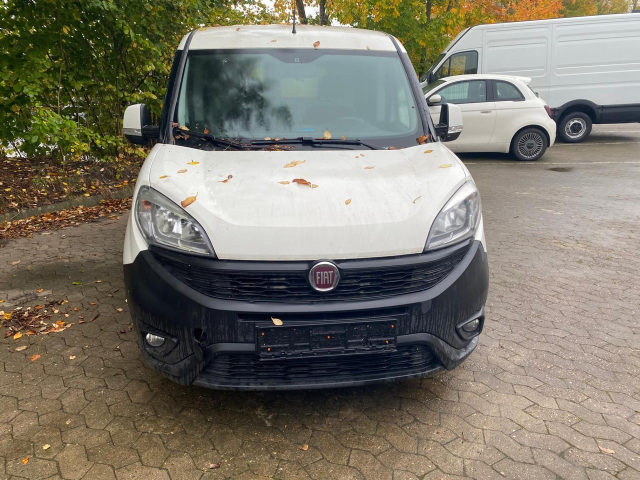 Fiat Doblo SX Kasten Cargo 1.3 Multijet Motorscha... - Transport de personnes: photos 1 Fiat Doblo SX Kasten Cargo 1.3 Multijet Motorscha... - Transport de personnes: photos 1