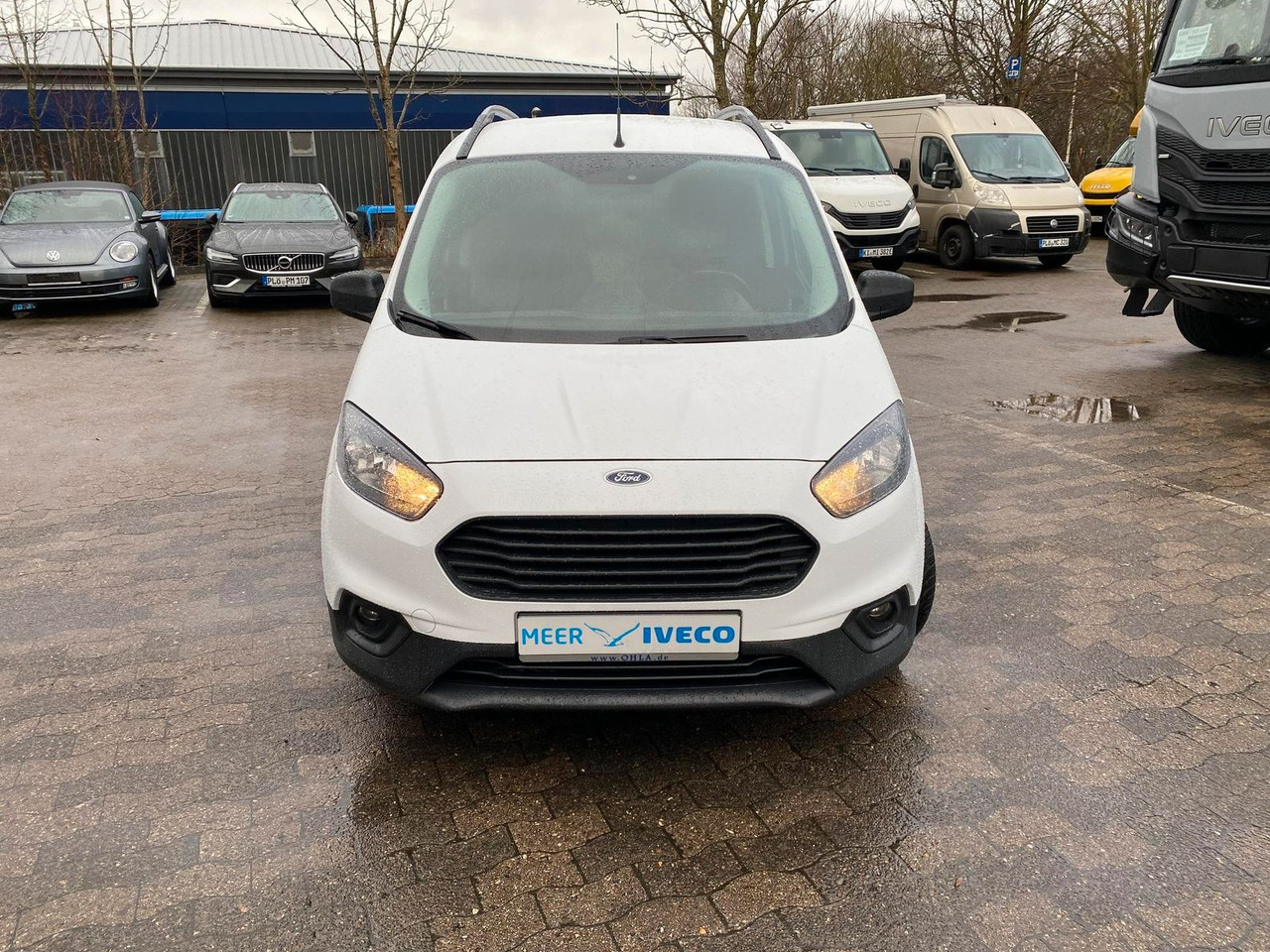 Ford Transit Courier 1.0 Trend Klima, AHK, RFK - Transport de personnes: photos 2 Ford Transit Courier 1.0 Trend Klima, AHK, RFK - Transport de personnes: photos 2