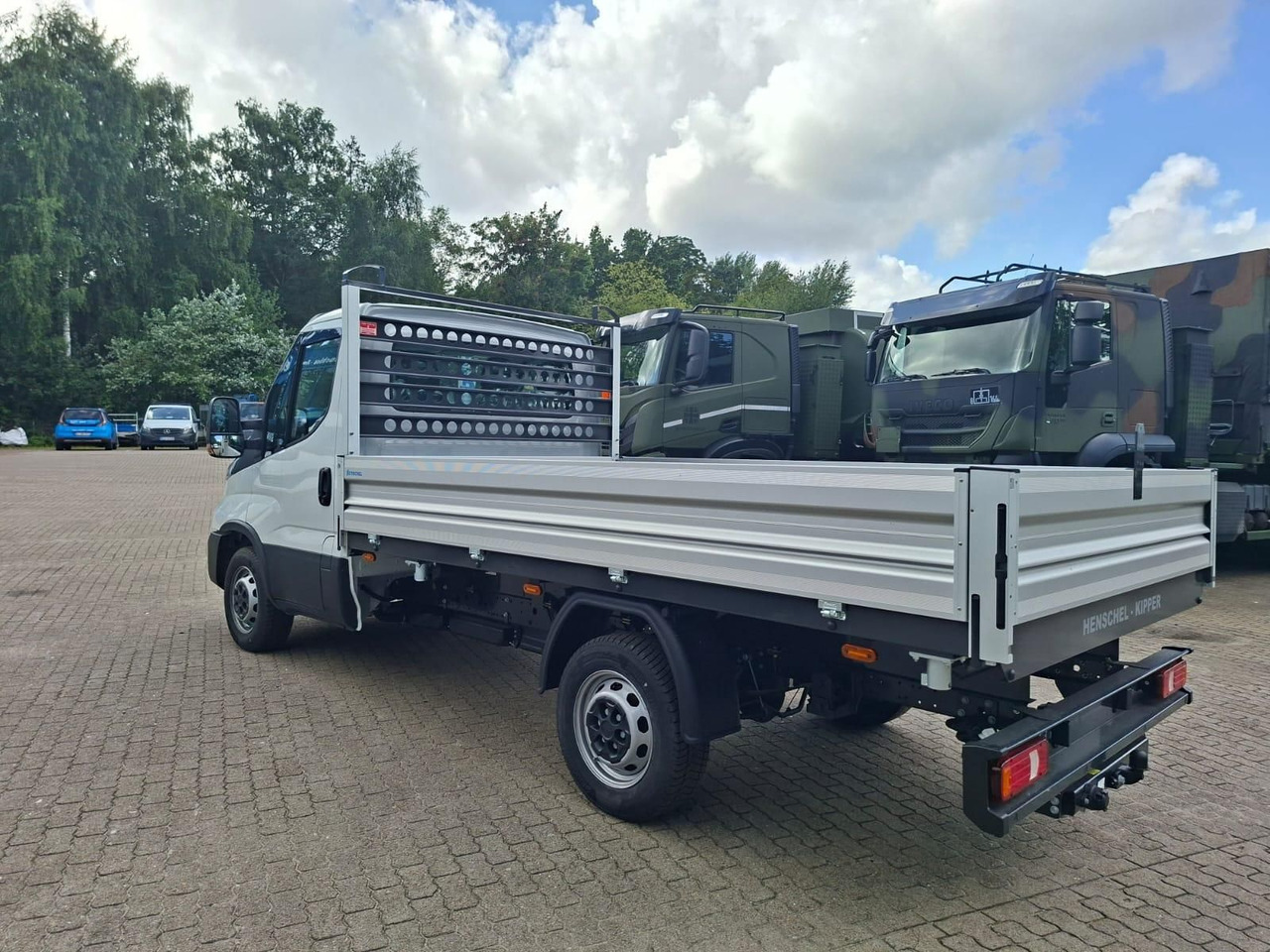 Iveco Daily 35S14A8Y Henschel 3-Seiten Kipper 100 k... - Utilitaire plateau: photos 4 Iveco Daily 35S14A8Y Henschel 3-Seiten Kipper 100 k... - Utilitaire plateau: photos 4