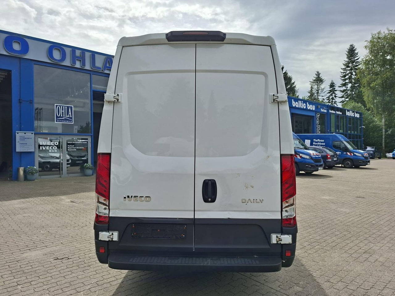 Iveco Daily 35S16V Klima 4100 115 kW (156 PS), Auto... - Fourgon utilitaire: photos 4 Iveco Daily 35S16V Klima 4100 115 kW (156 PS), Auto... - Fourgon utilitaire: photos 4
