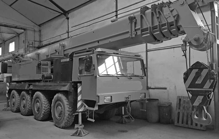 Liebherr LTM1070 – mobile crane / Mobilkran - Grue mobile: photos 1 Liebherr LTM1070 – mobile crane / Mobilkran - Grue mobile: photos 1