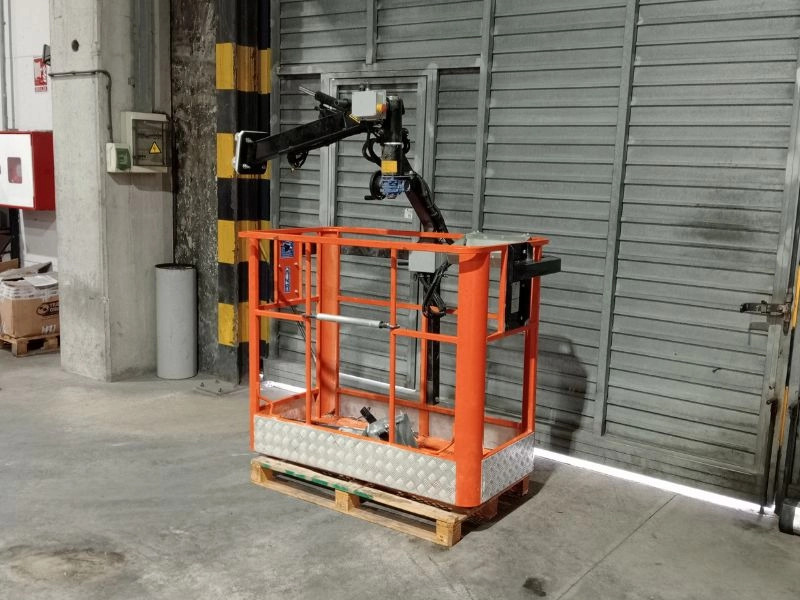 Cesta hierro de 2 personas - Grue auxiliaire pour Camion: photos 3 Cesta hierro de 2 personas - Grue auxiliaire pour Camion: photos 3