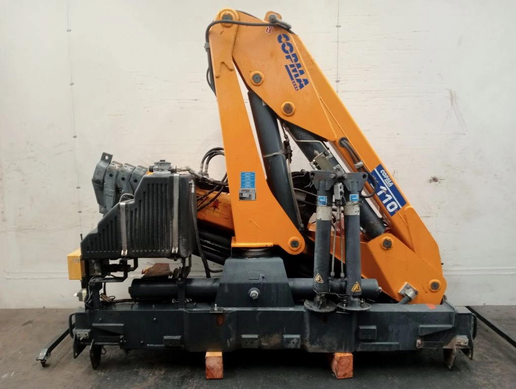 Grue auxiliaire pour Camion Grúa Copma 110.4: photos 1