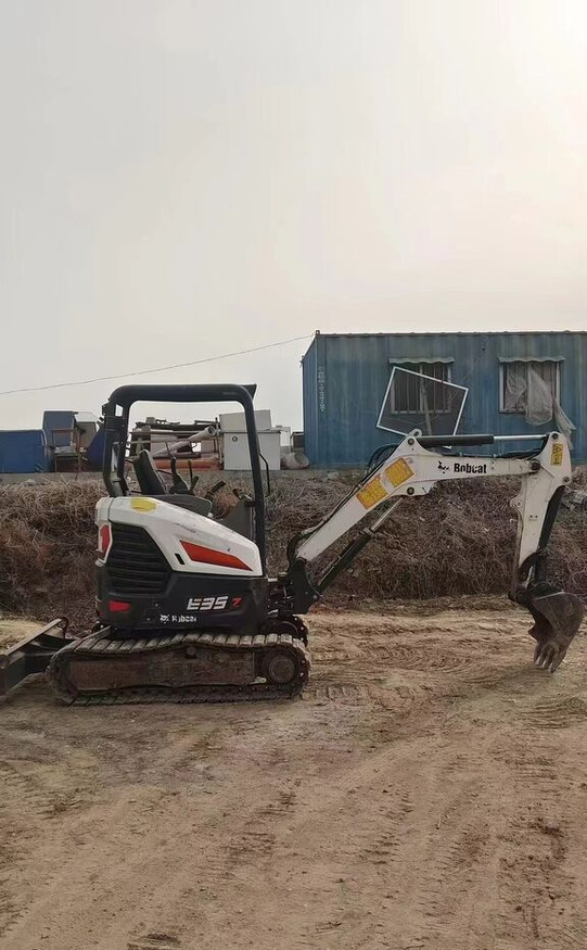 Bobcat E35 - Mini pelle: photos 2 Bobcat E35 - Mini pelle: photos 2